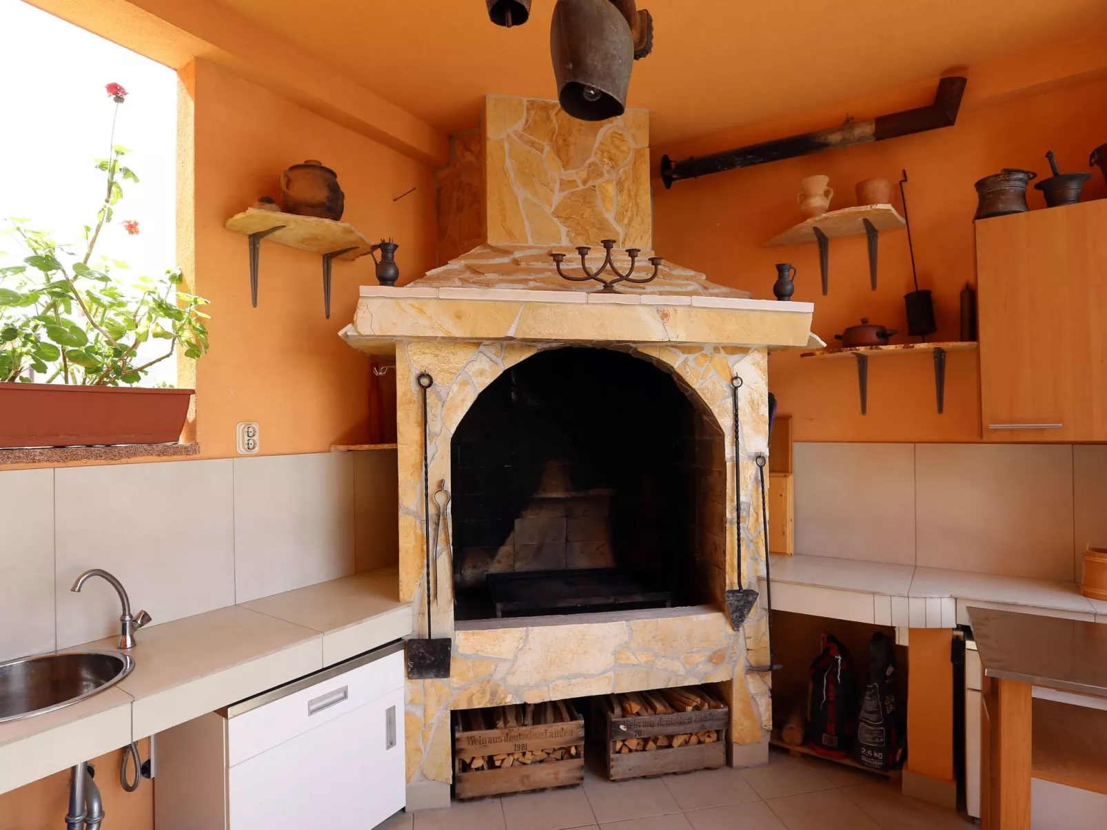 Mit Terrasse und Grill-Image-tags.info