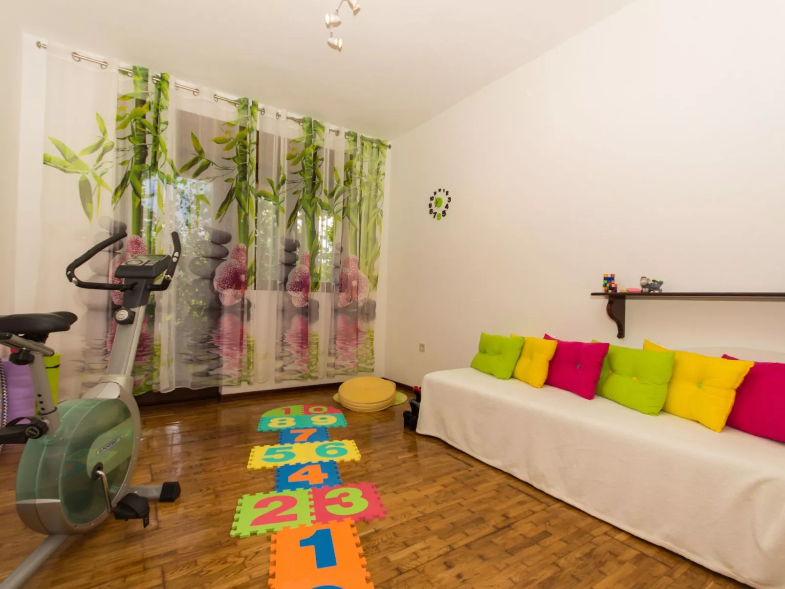 Wohnung "Lorenzo" mit Terrasse-Dedans