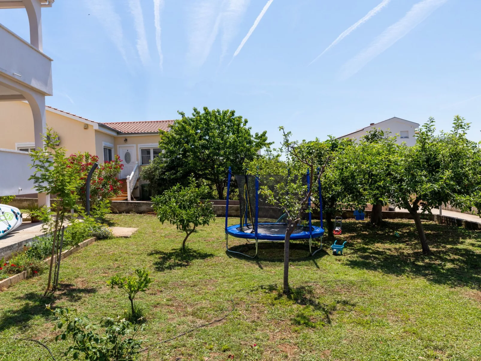 "Lenko 2" mit Blick auf das Wasser-Dehors