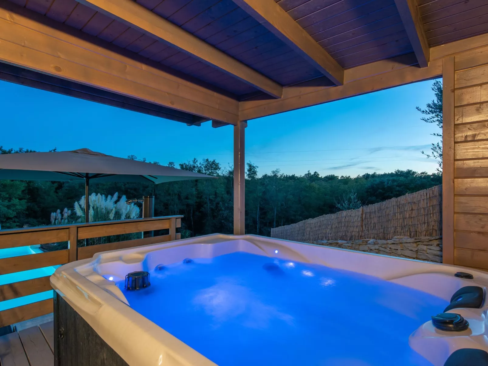 Villa Monet-Draußen