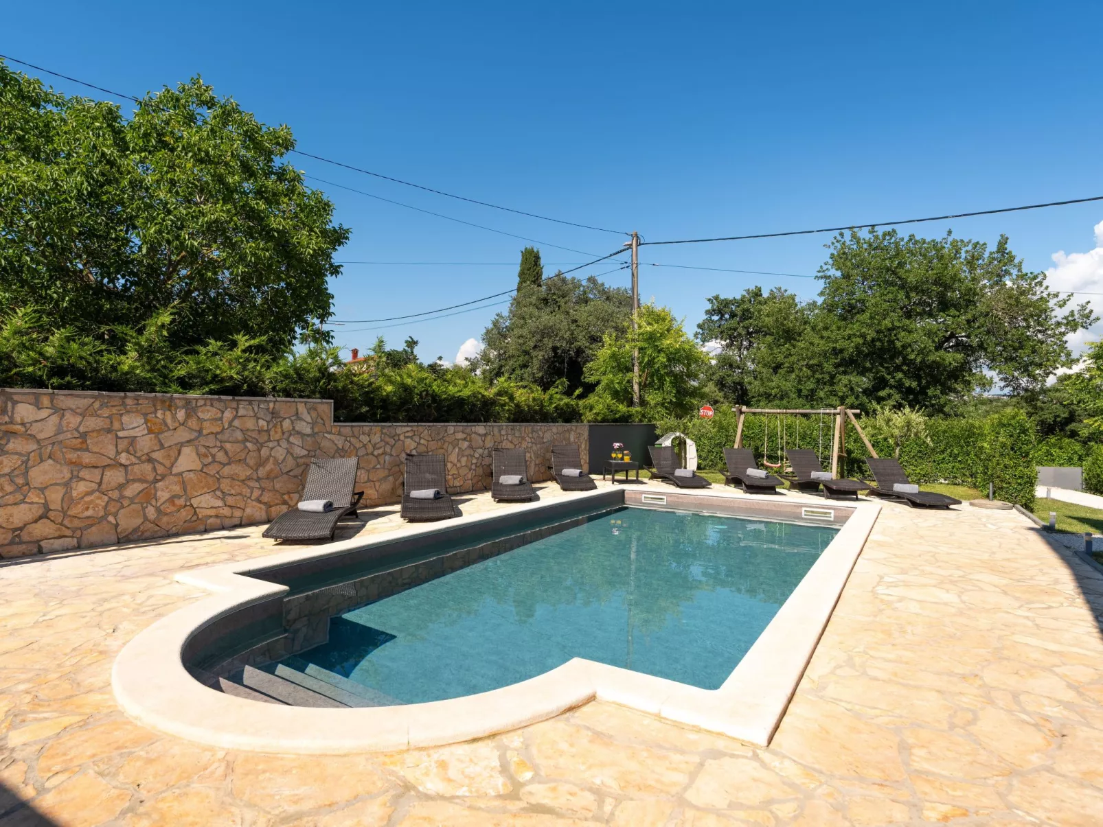 Casa Viola mit Pool, unweit von Lanterna Resort-Draußen