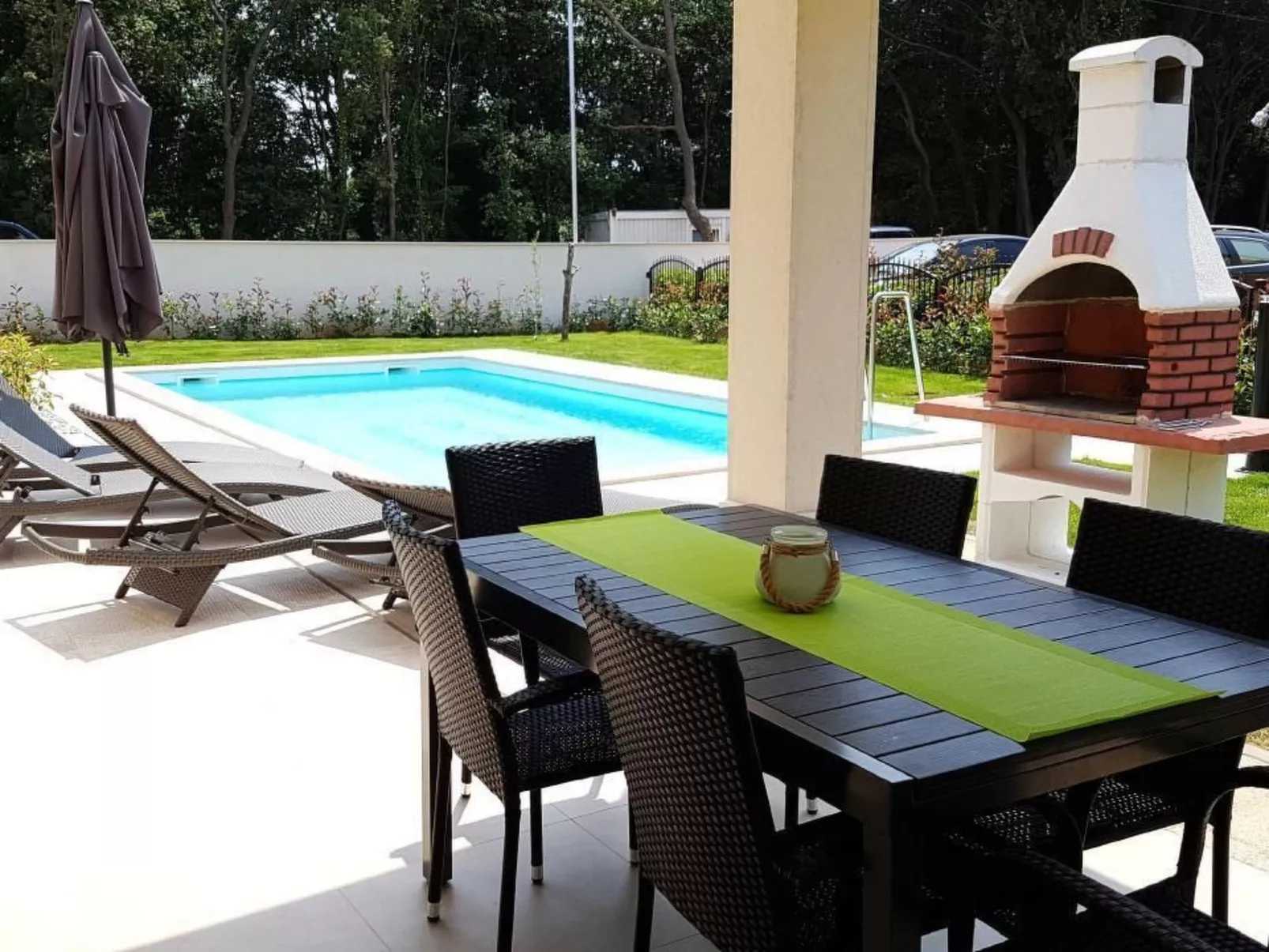 In Banjole mit Privatem Pool-Outside