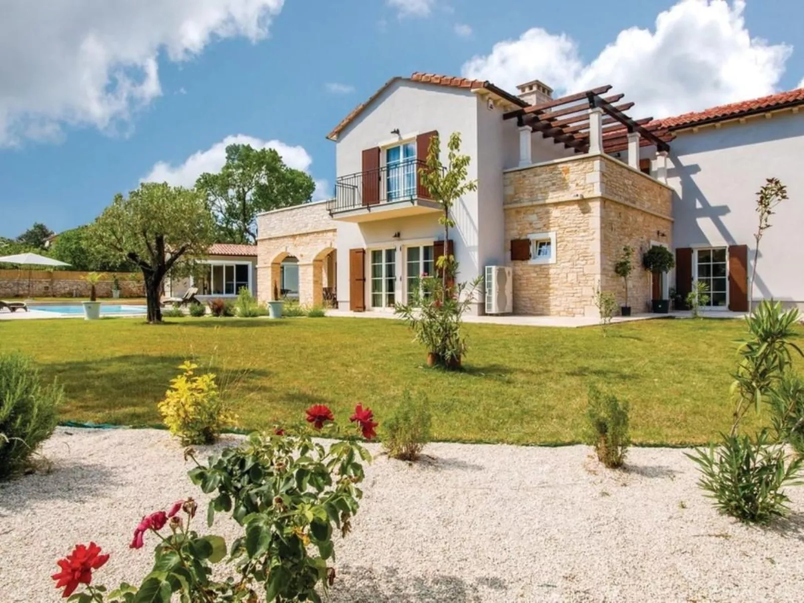 'Villa Oliva' mit privatem Pool-Outside