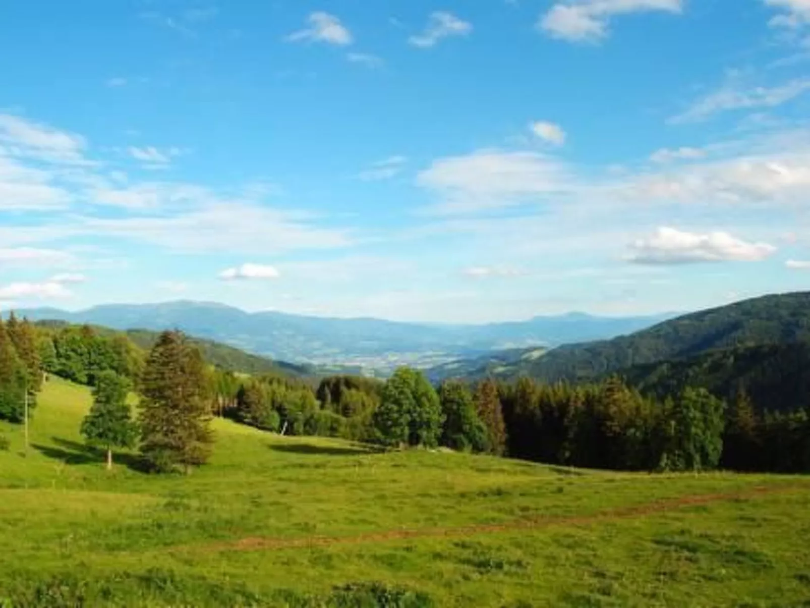 Almhütte Helmut Dischgerbrent in Sankt Margarethen-Outside
