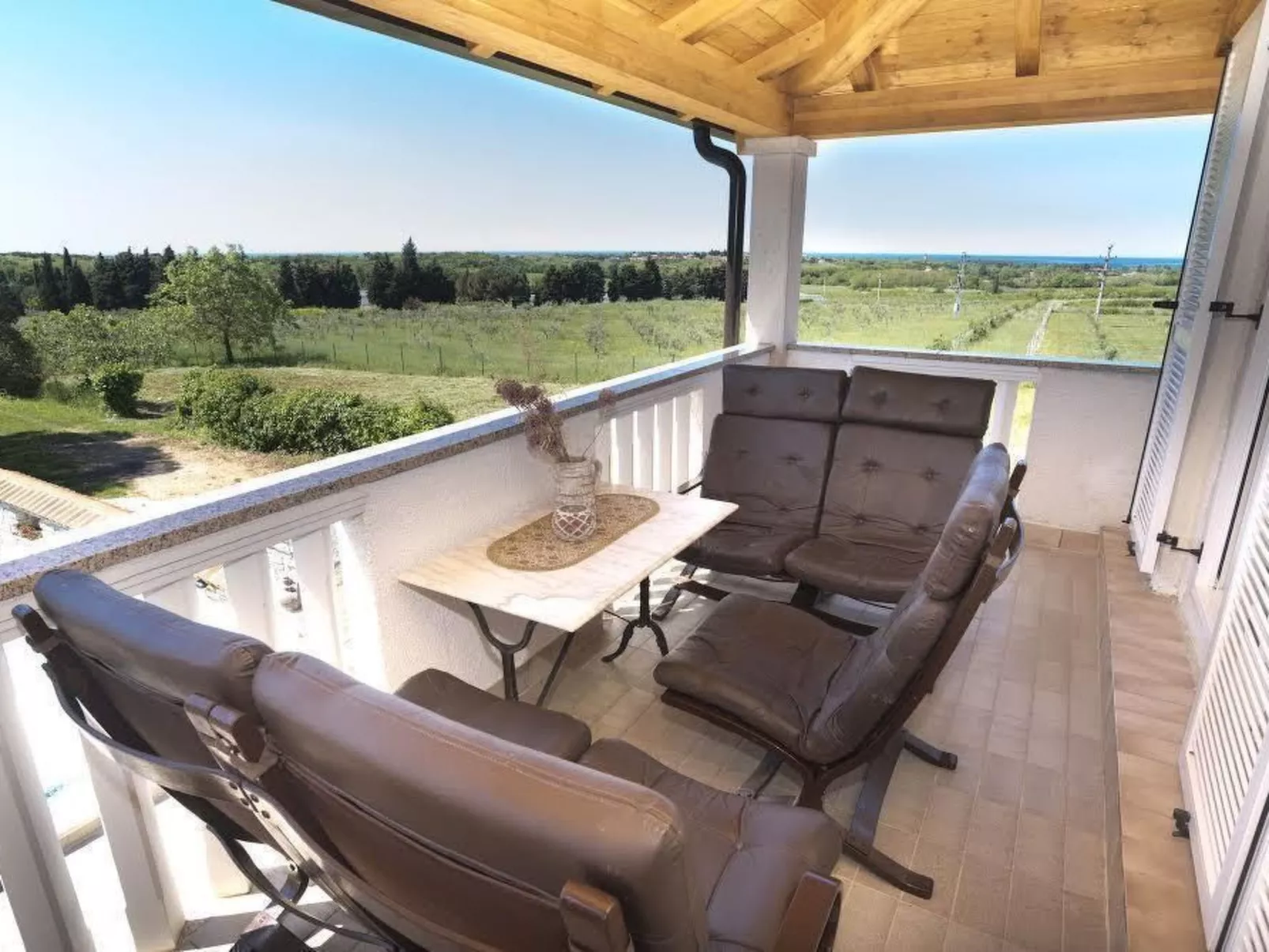 Mit beheiztem Pool und Meerblick-Image-tags.info