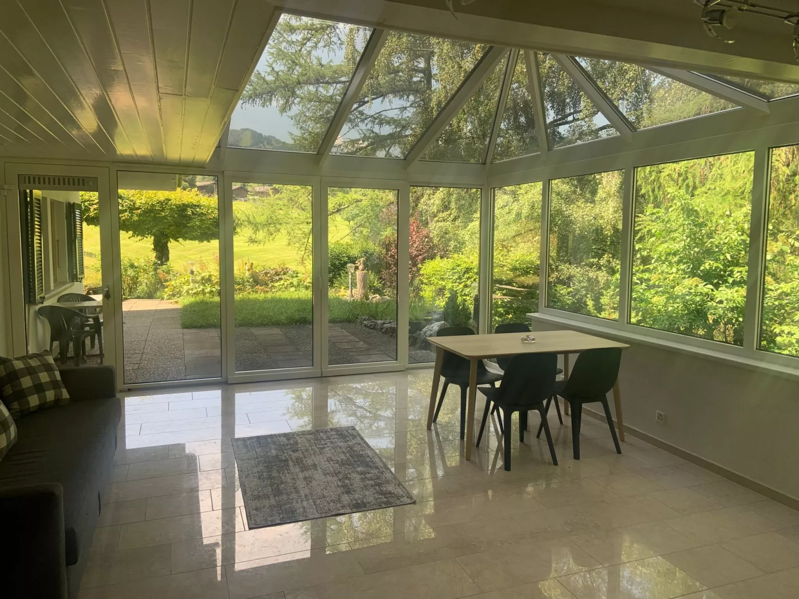 Finkenwiese Suite - mit Billiard und Wintergarten-Drinnen