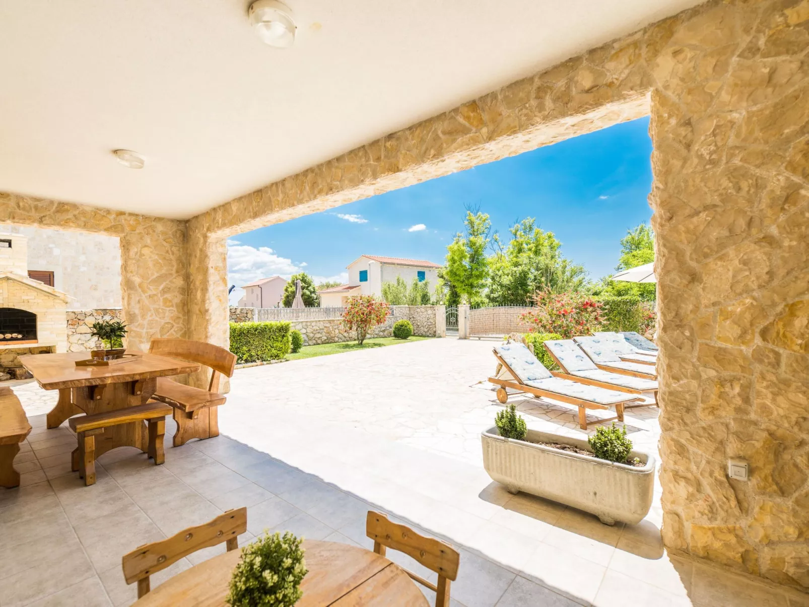 Villa Karin mit beheiztem Pool - Agentur TA Leut-Outside