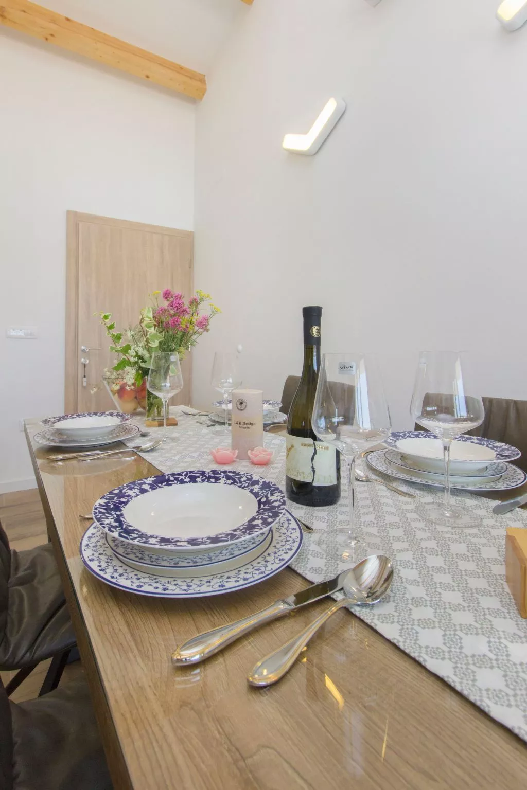 "Appartement Nr. 5".-Inside