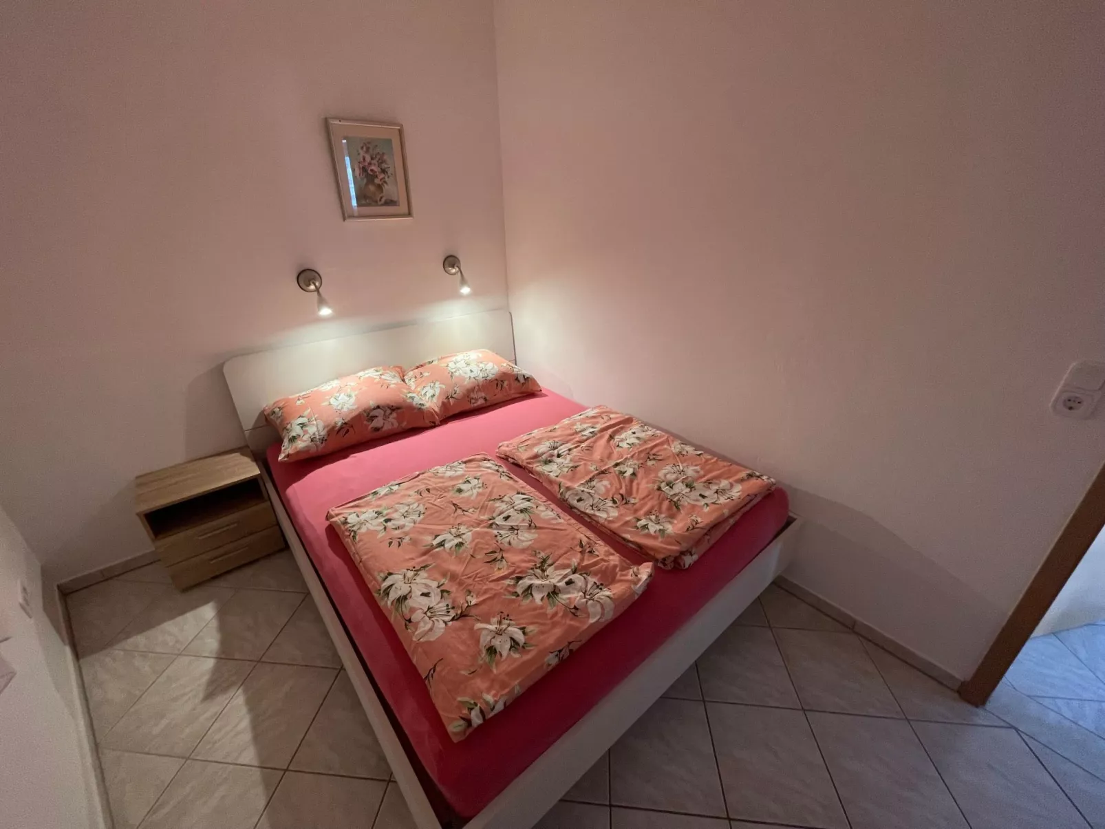 Moderne Ferienwohnung für 4 Personen-Drinnen