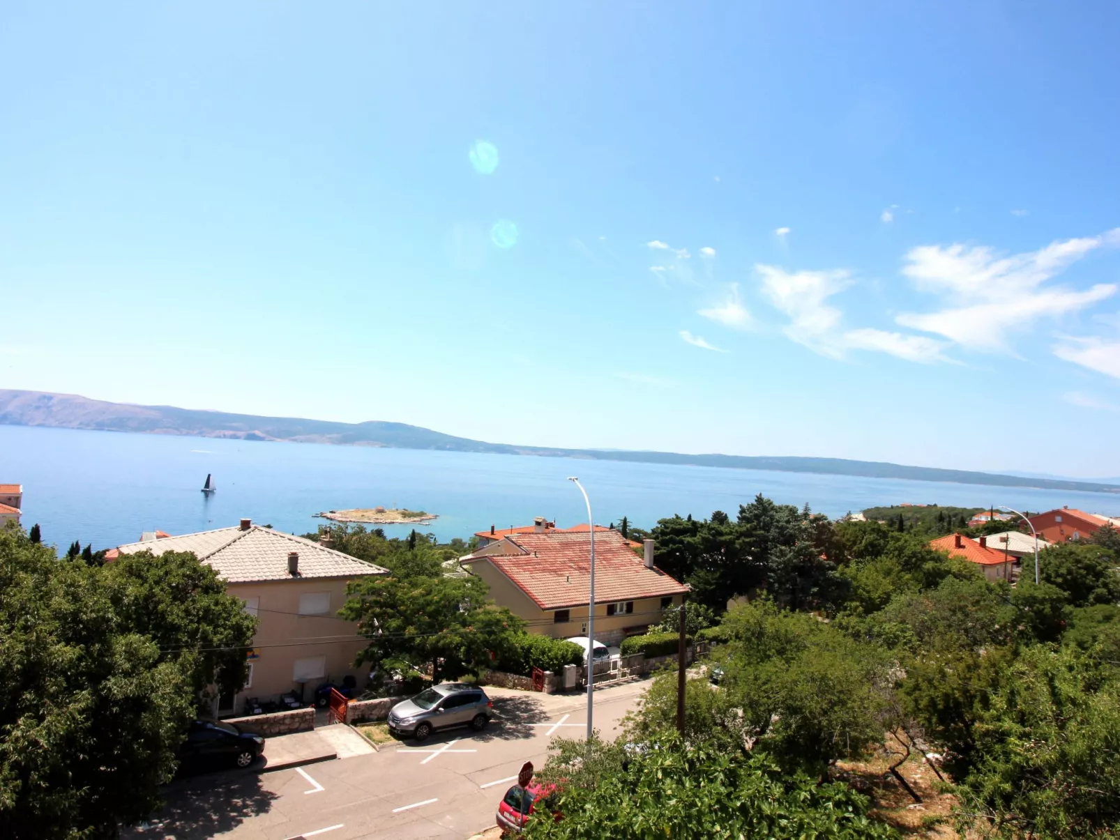 "Manda 2" mit Blick auf das Wasser-Outside