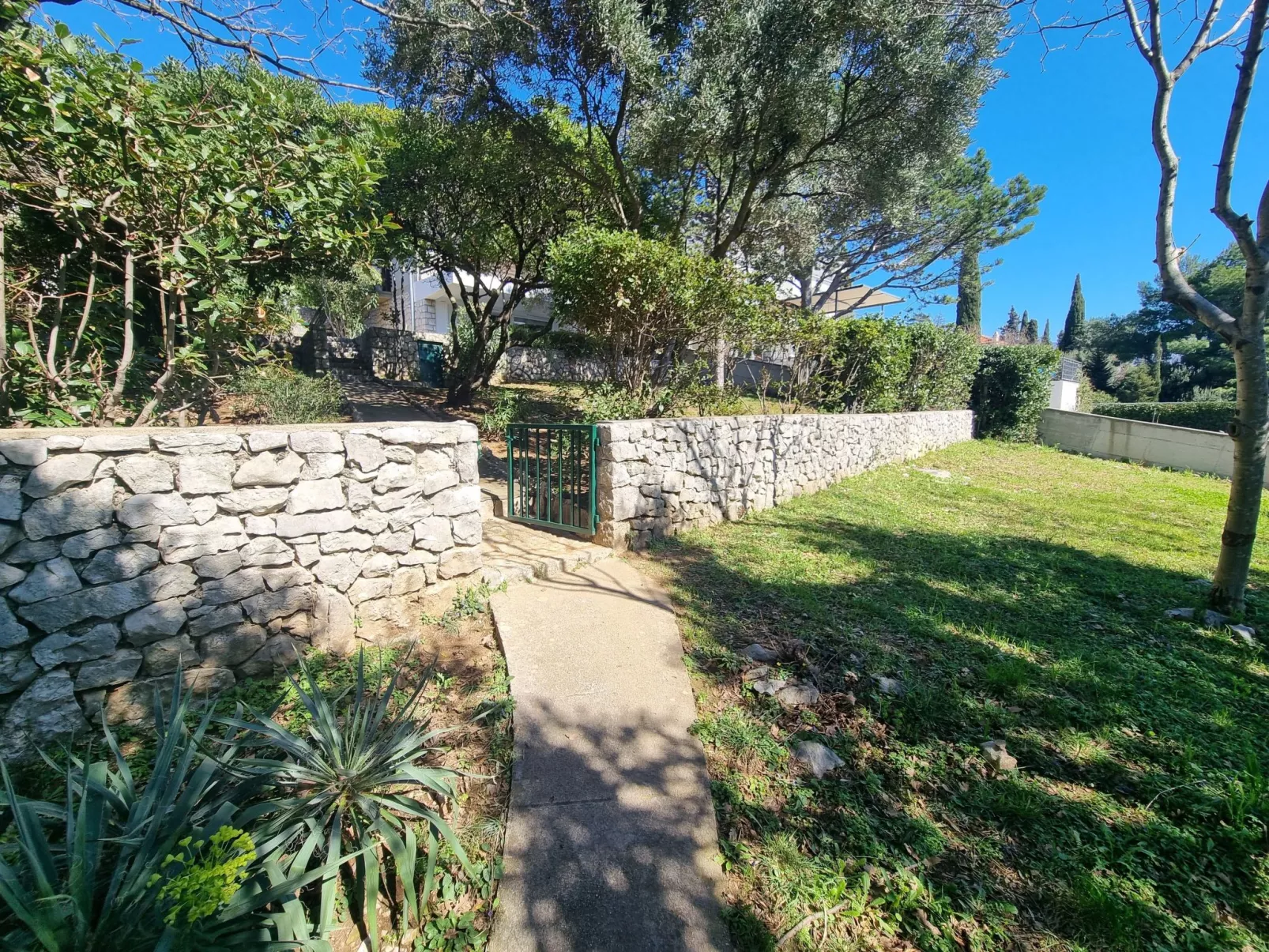 Villa Mediteranea direkt am Meer-Dehors