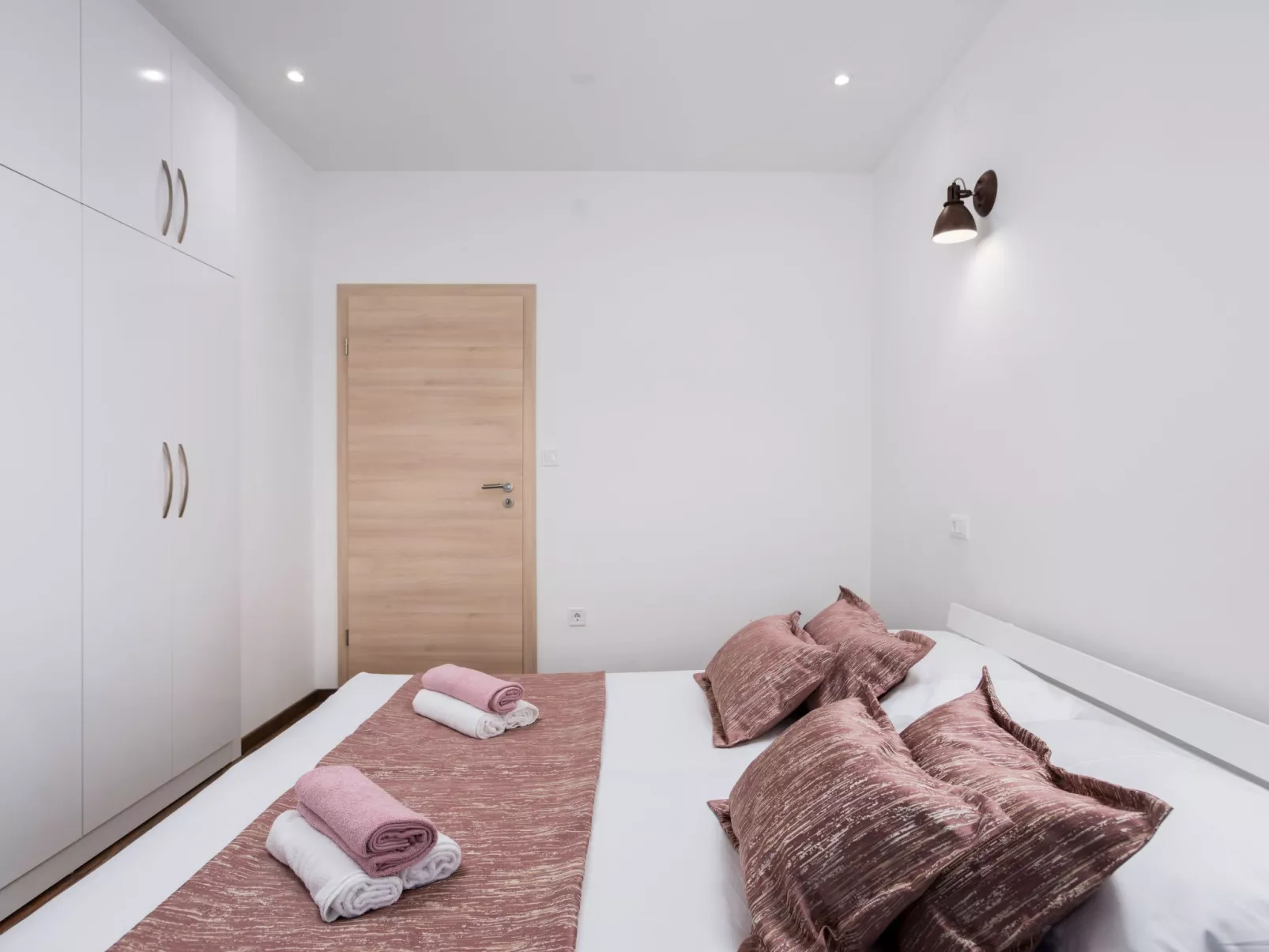 Seaside Villa Lara mit beheiztem Swimmingpool-Dedans