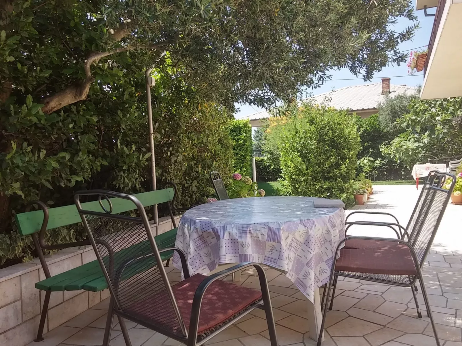 Hübsche Ferienwohnung in Novi Vinodolski-Outside