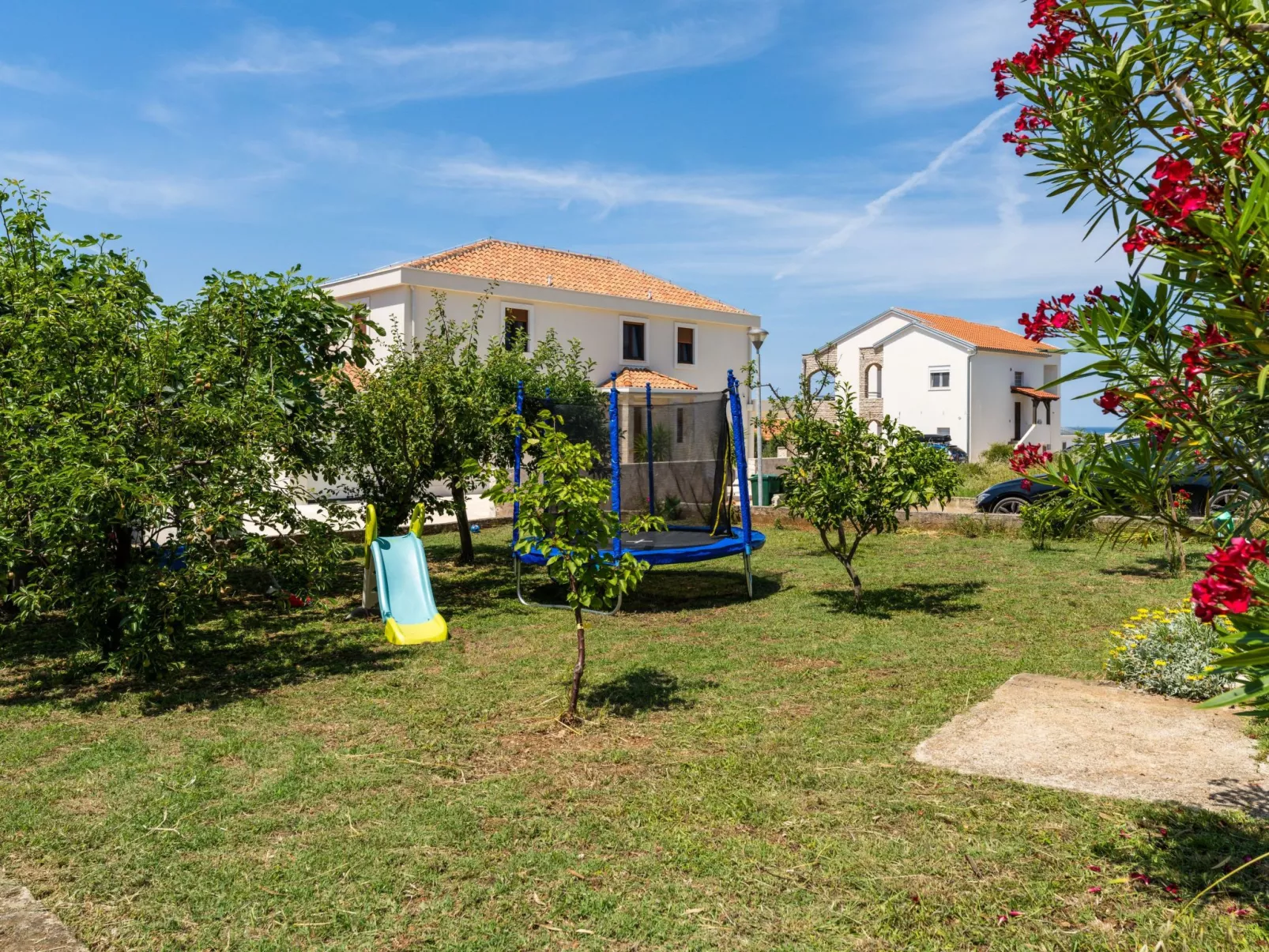 "Lenko 1" mit Blick auf das Wasser-Dehors