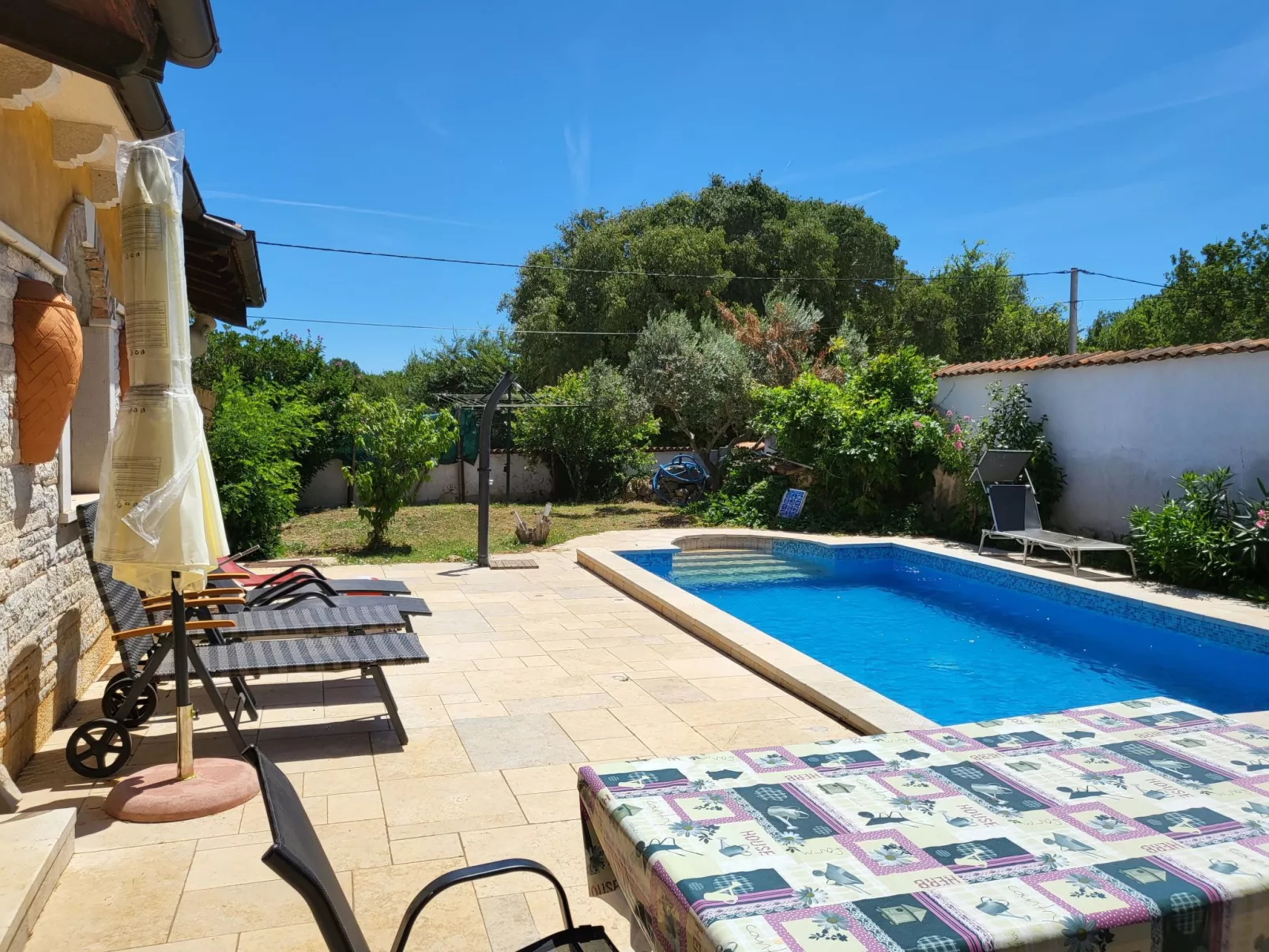 Haus mit Pool-Image-tags.info