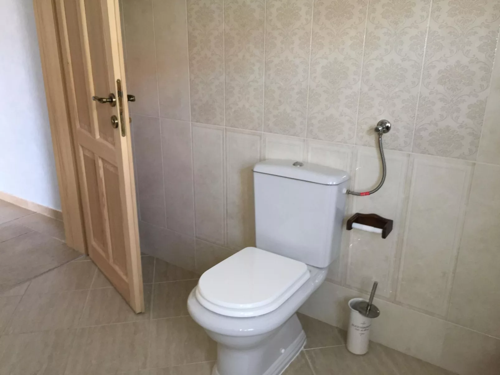 Gemütliche Wohnung in Stoja mit Möbliertem Balkon-Dedans