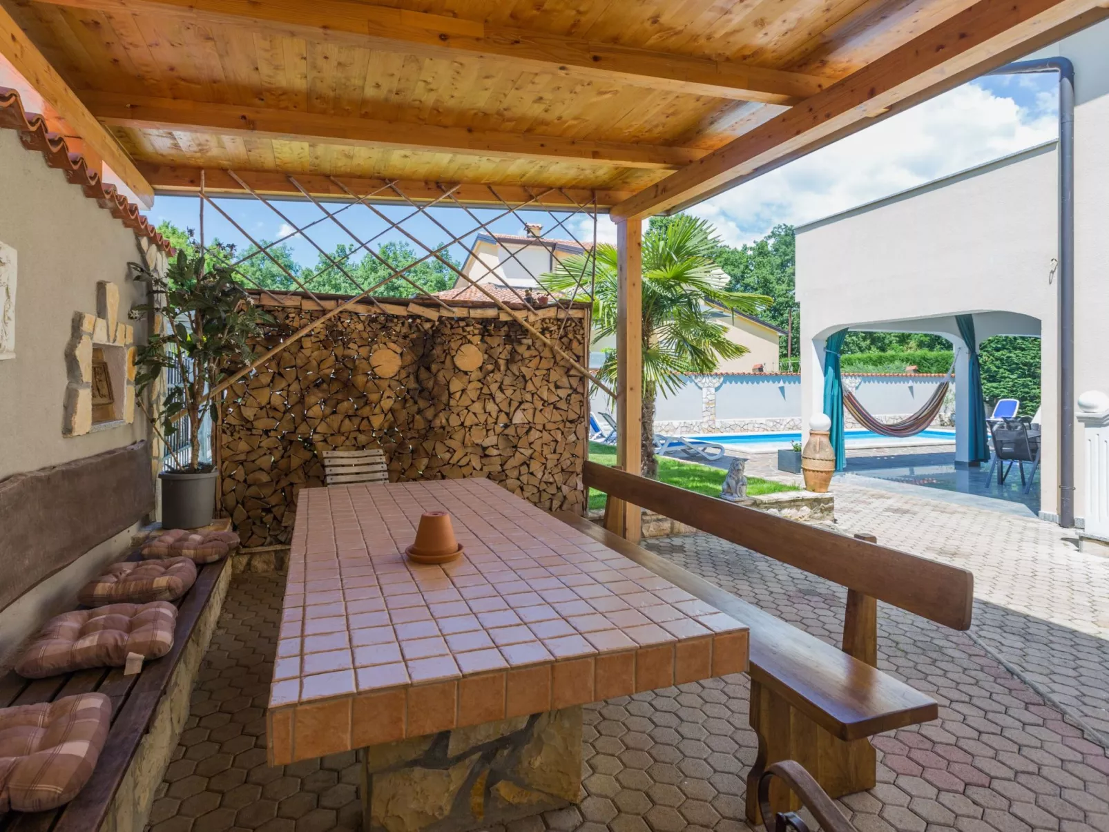 Appartement Dino-Outside