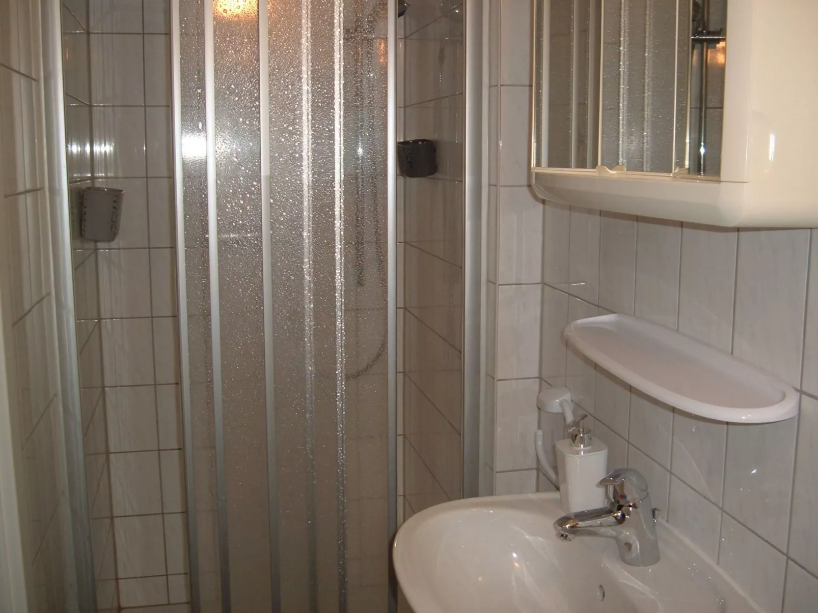 Jutta 3-Image-tags.info