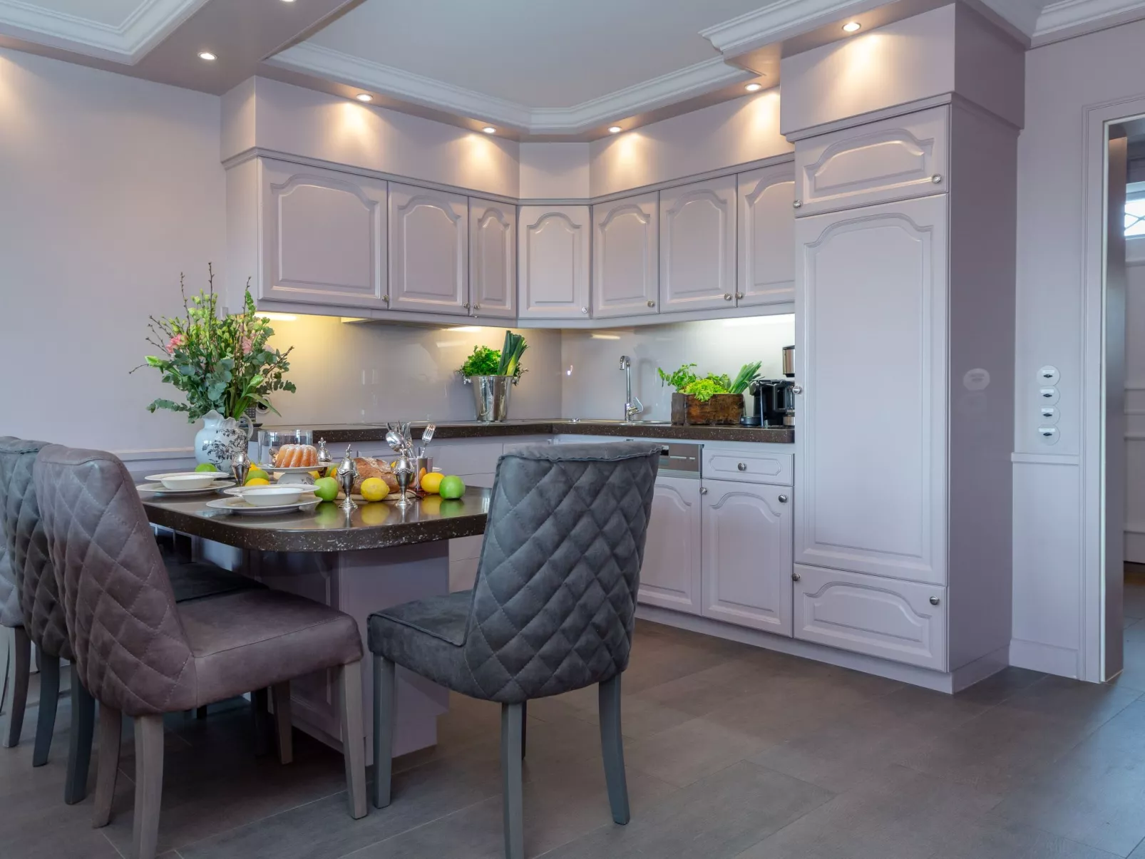 Wünderschöner Hausteil mit Garten-Inside