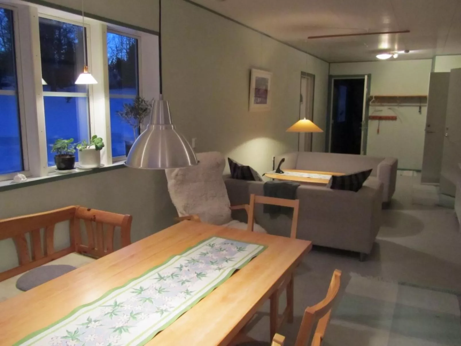 Haus mit toller Aussicht an einem schönen See-Dedans