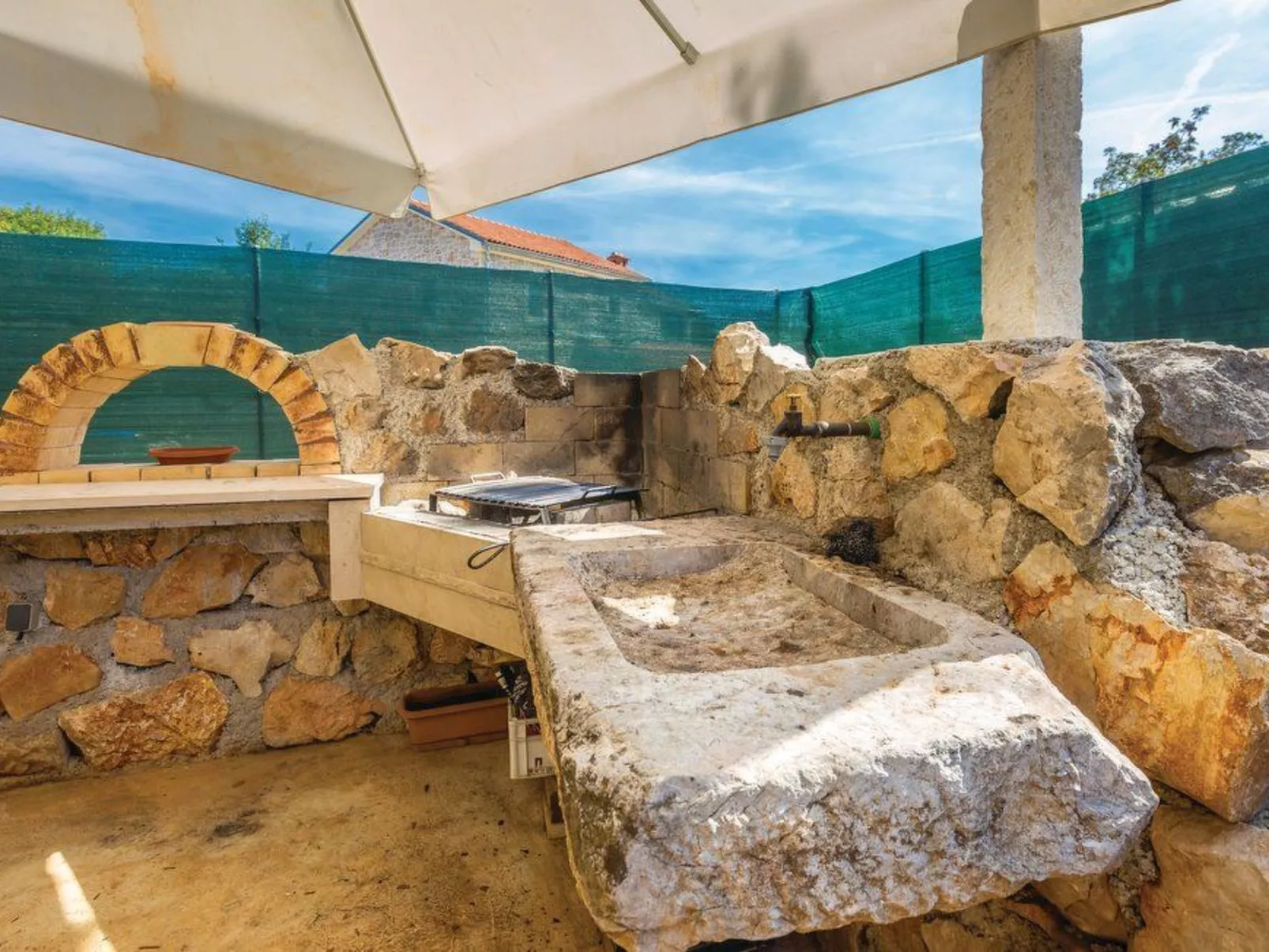 Geräumige, topmoderne Ferienvilla mit eigenem Pool-Image-tags.info