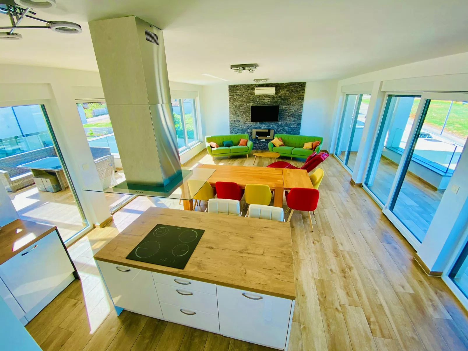 Leon's Holiday Homes-Dedans