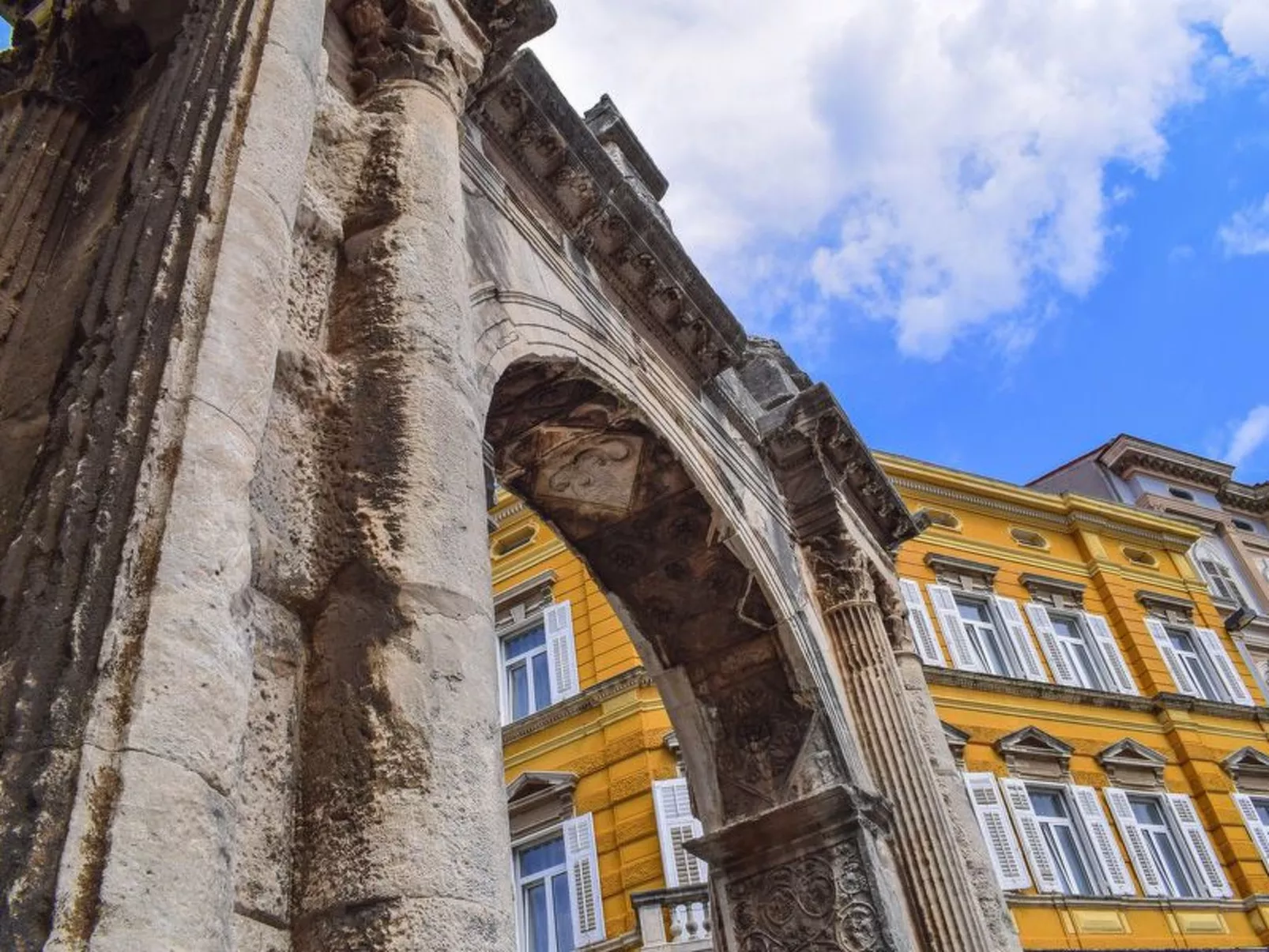 Schöne Ferienwohnung 6-Outside