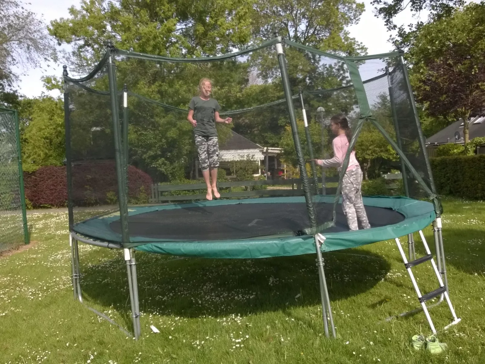 Gemütlicher Vier-Personen-Bungalow-Dehors