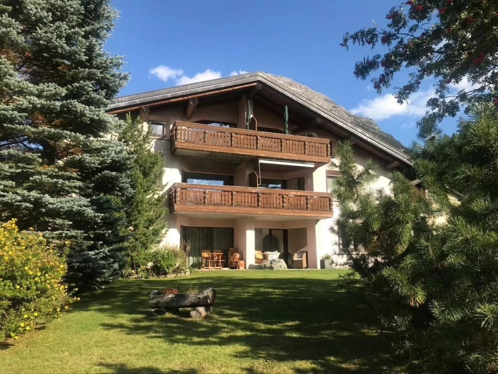 Engadin 2 1/2 Zi-Wg-Dehors