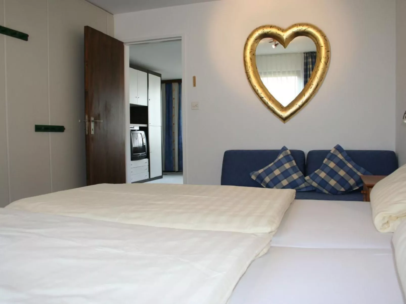 Chesa Arettas-Inside