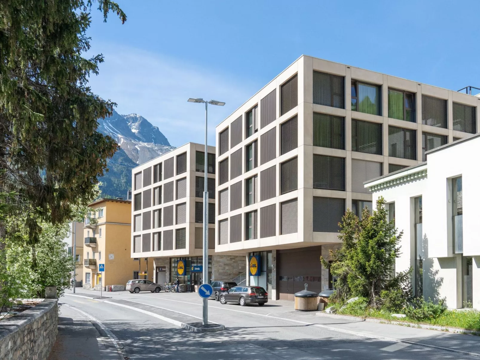 Stadthaus N9 Mountain Medium Studio-Outside