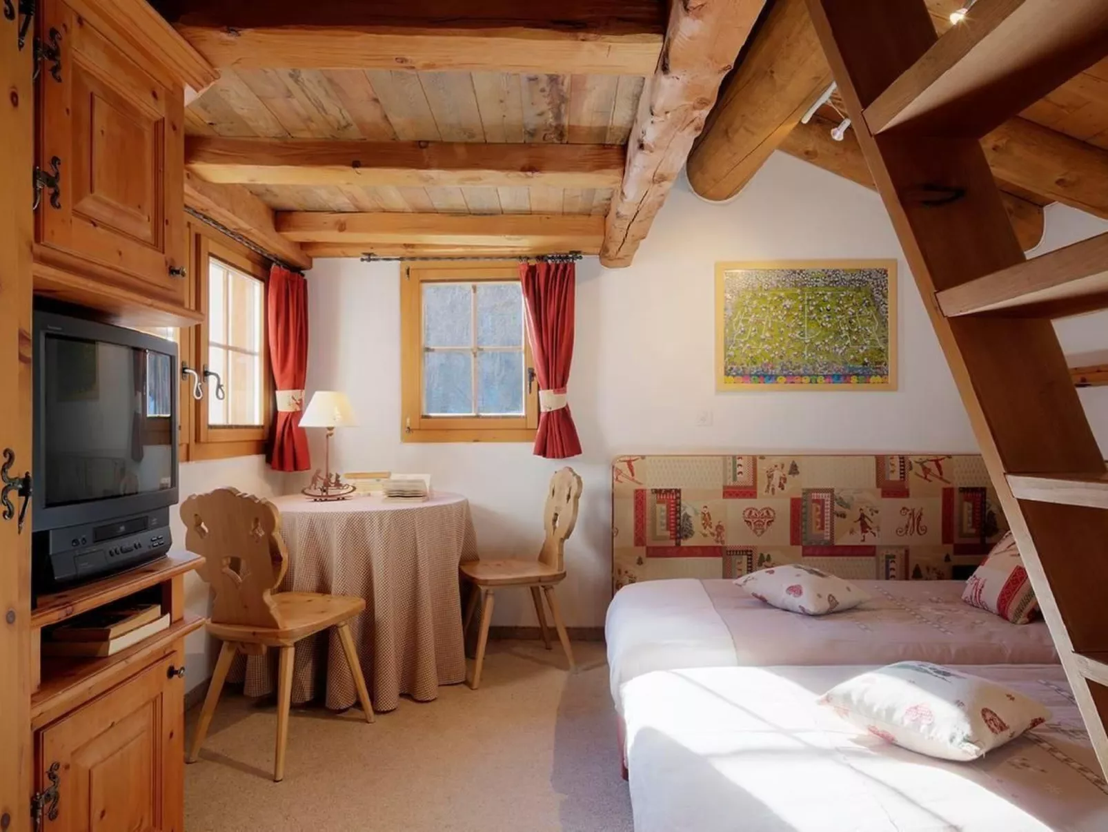 Chesarina Chalet-Drinnen