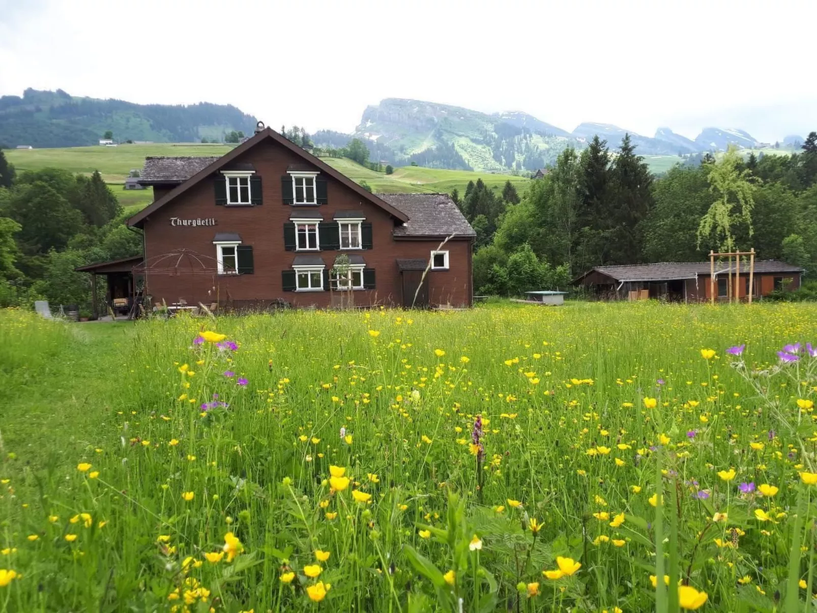 Studio Chic mit Whirlpool-Dehors