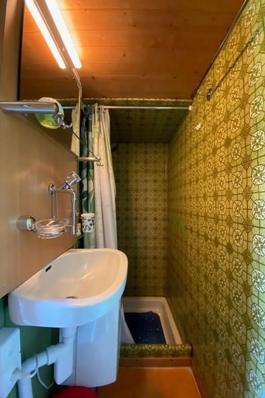 Marcello's Gartenhüsli-Drinnen