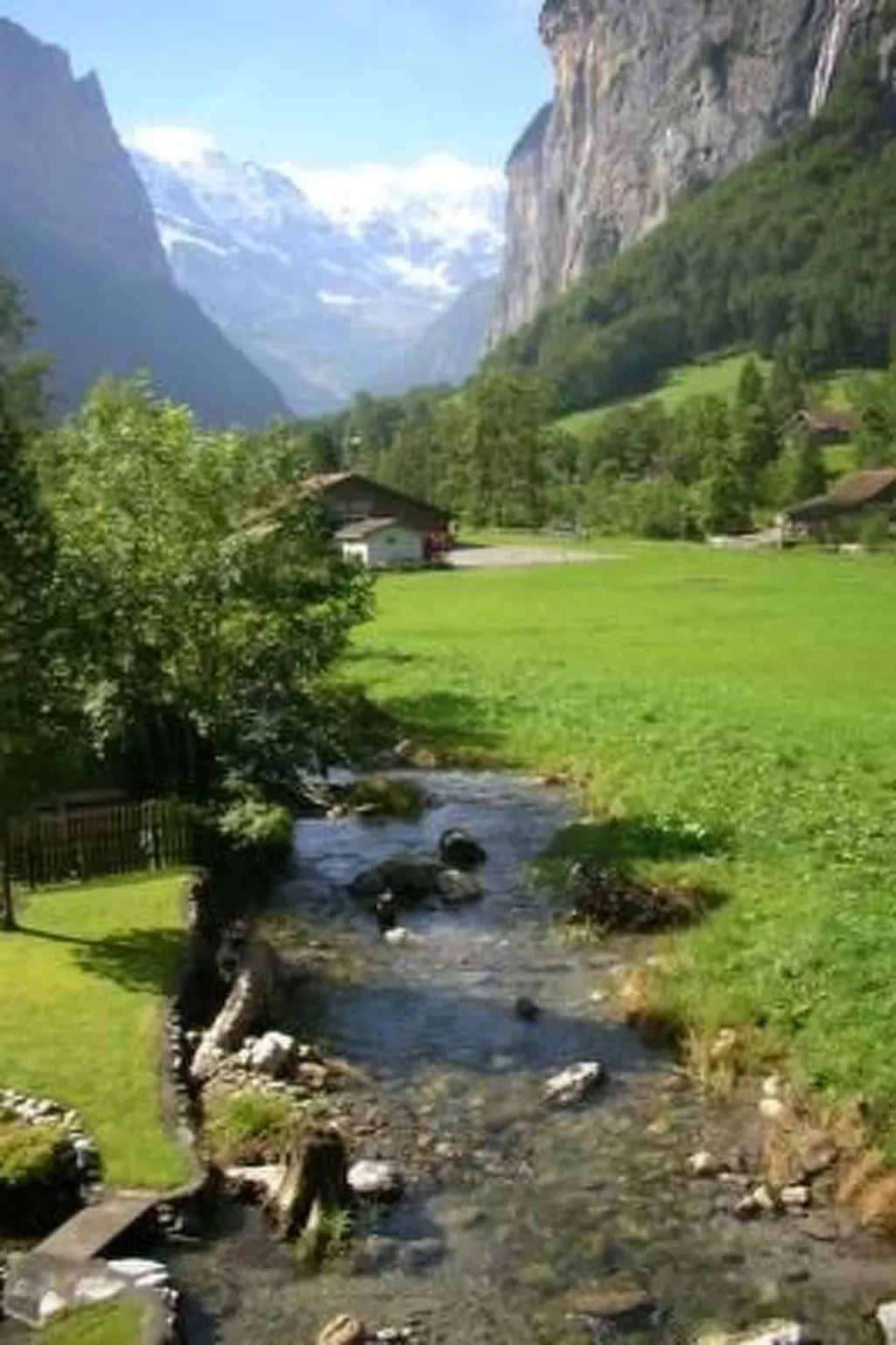 Gegenüber den Staubbach Wasserfällen-Outside