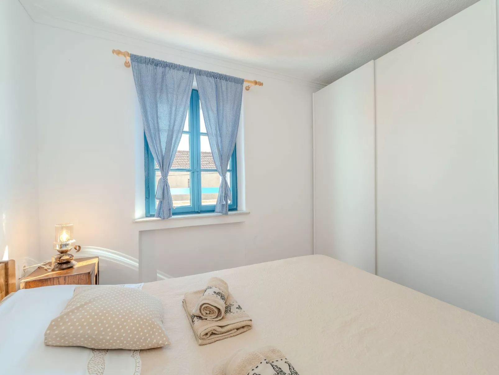 Heritage Stone House -T.A Leut Agency-Drinnen