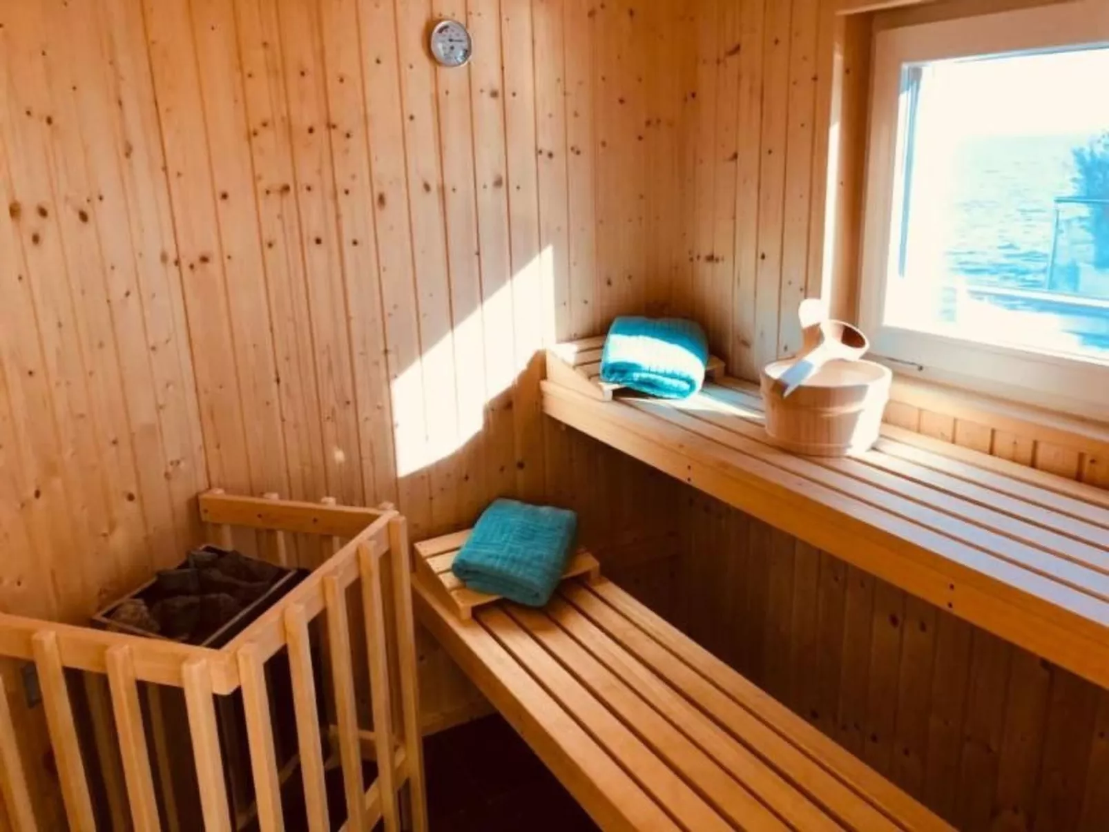 Schwimmendes Haus Elandi-Image-tags.info