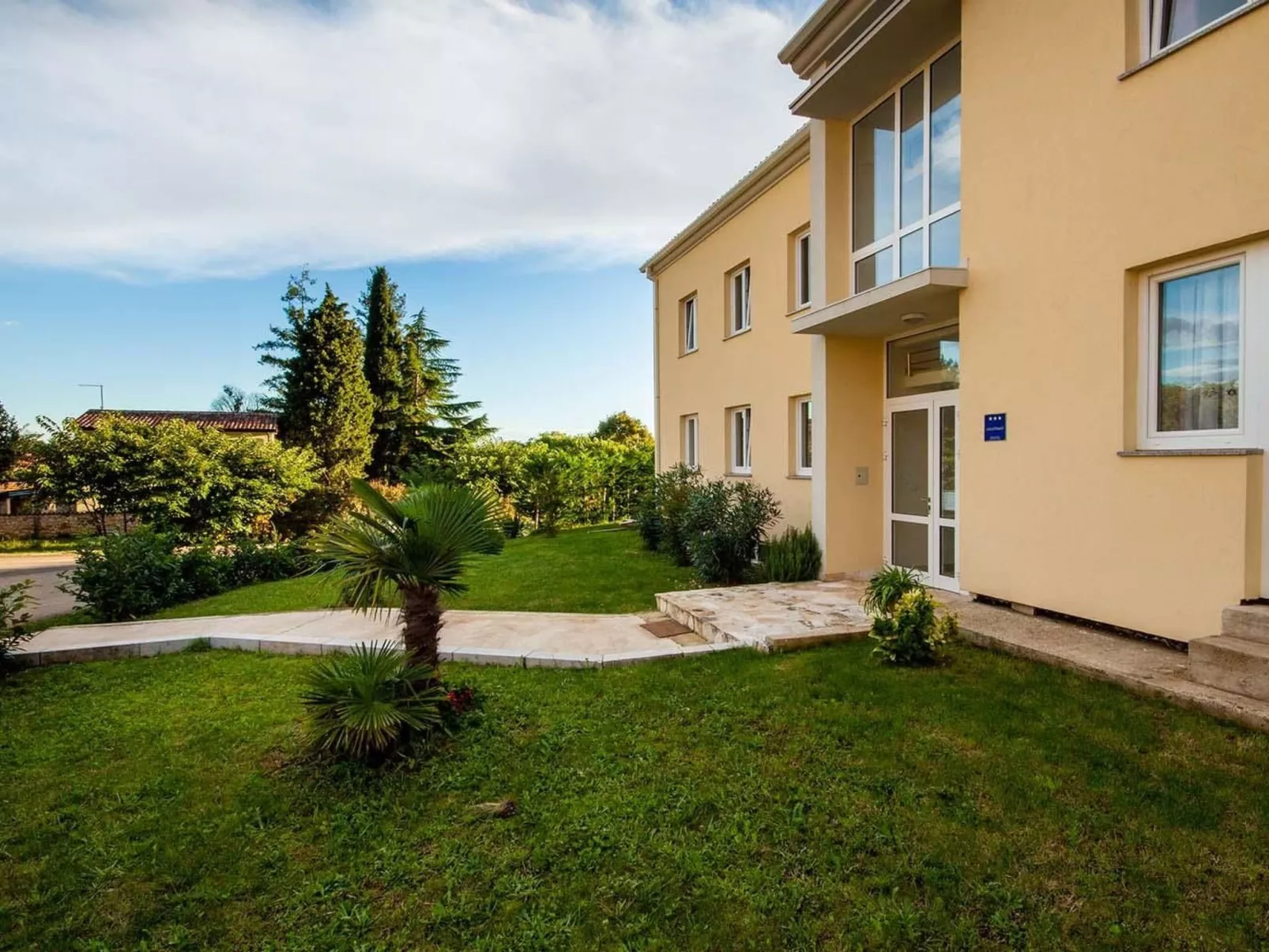 Wohnung mit Terrasse-Image-tags.info