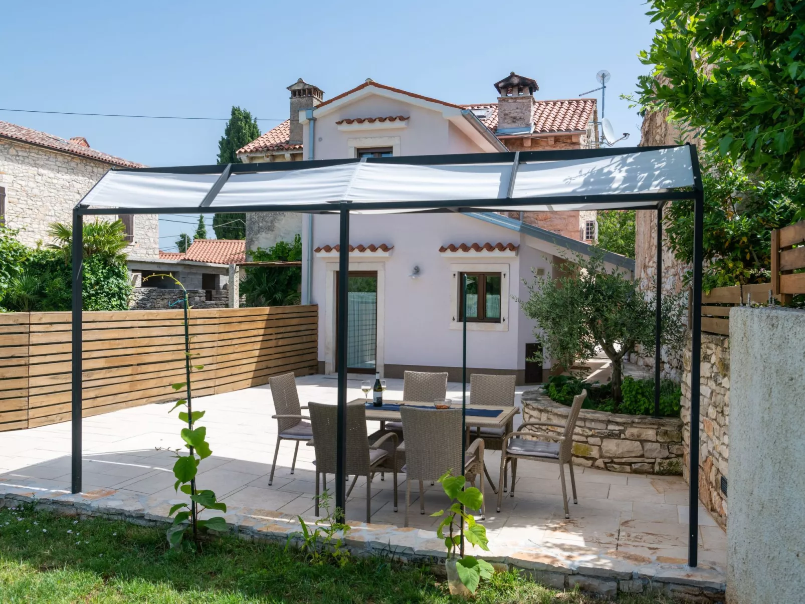 Typisch istrisches Steinhaus Brnistra in Rakalj