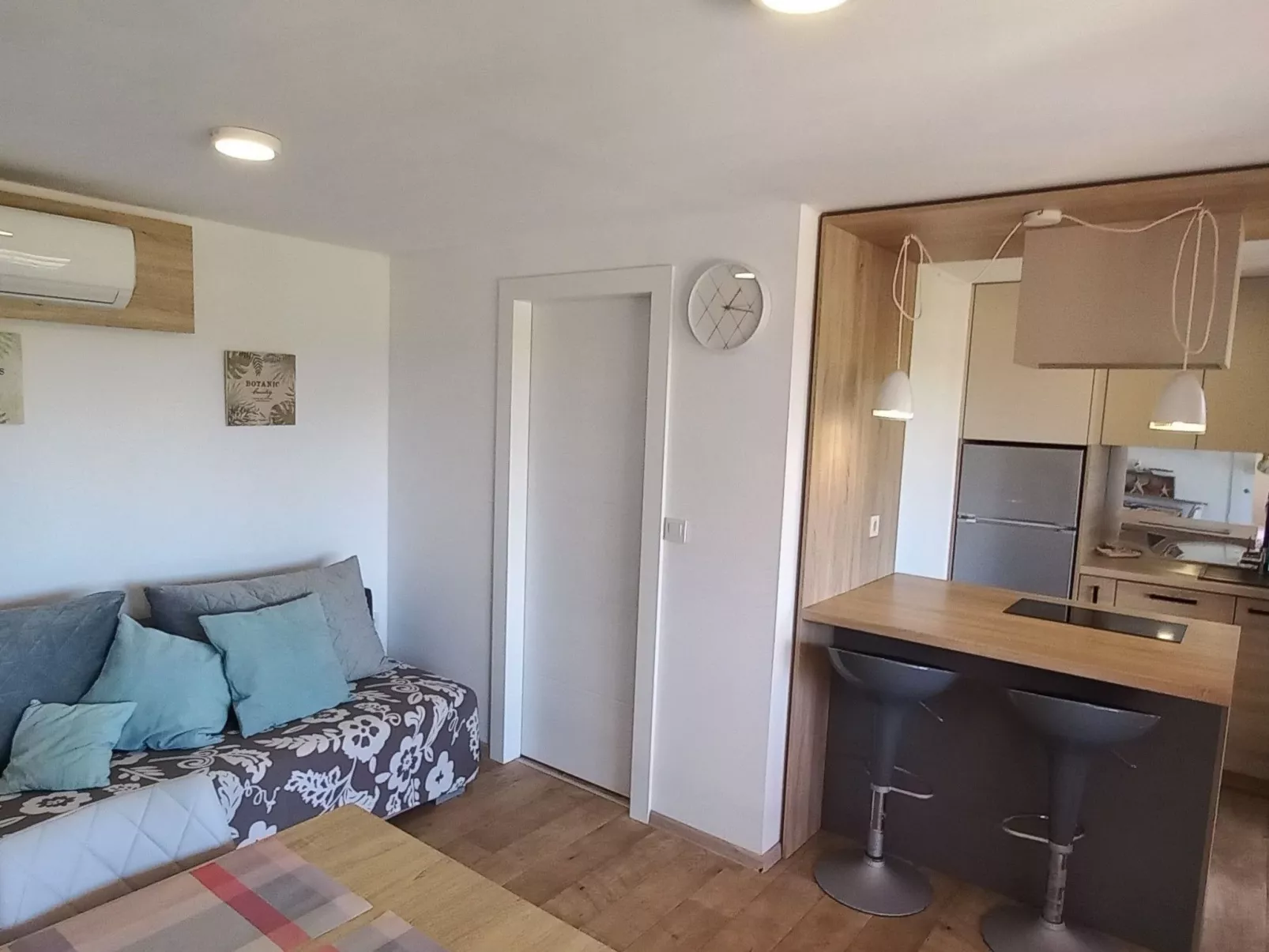 Beach House BET, romantisches Refugium im Olivenhain-Drinnen