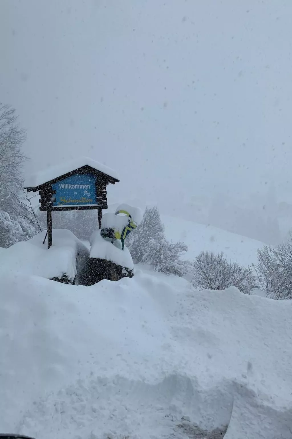 Historische Tgesa Ferrera-Outside