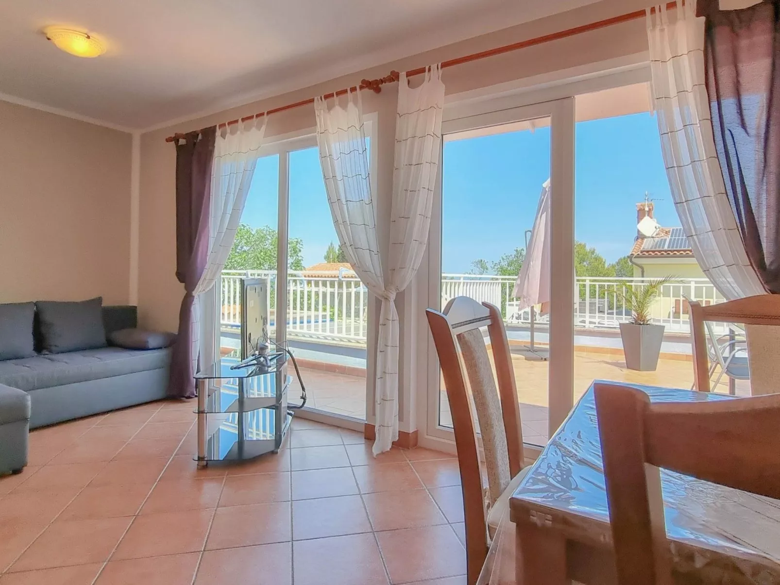 Wohnung 50m vom Meer entfernt für 2-3 Pers.-Dedans