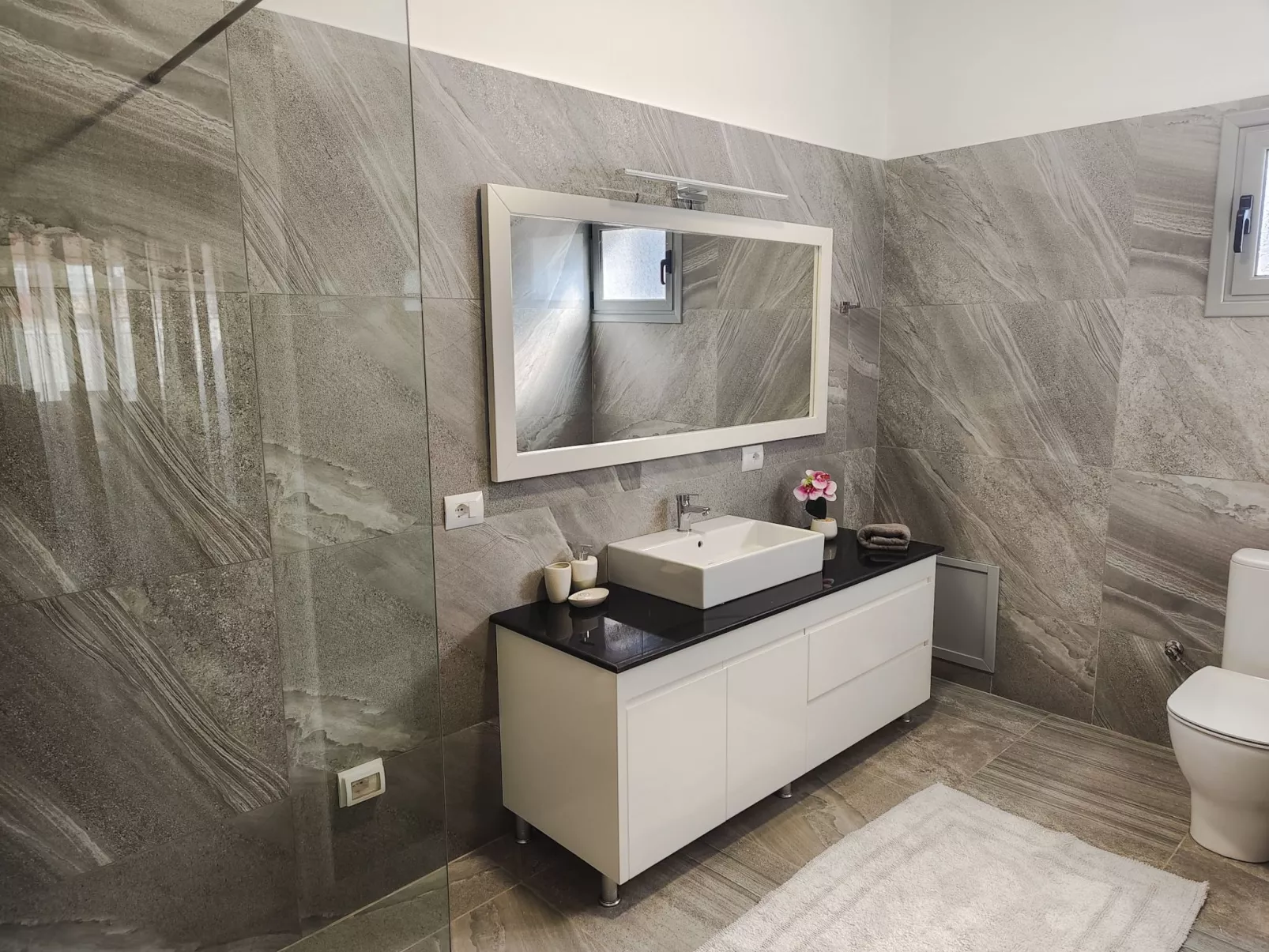 Entdecken Sie die ruhige Opulenz der Luxusvilla Levanda in Südalbanien - Dedans