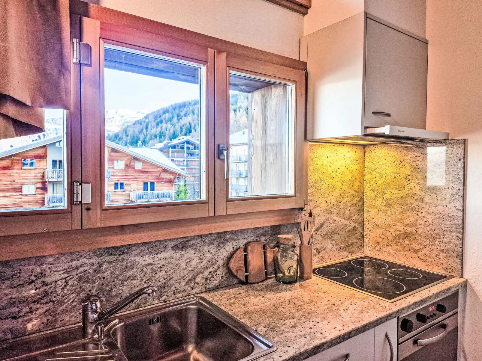 Les Genets 167D-Inside