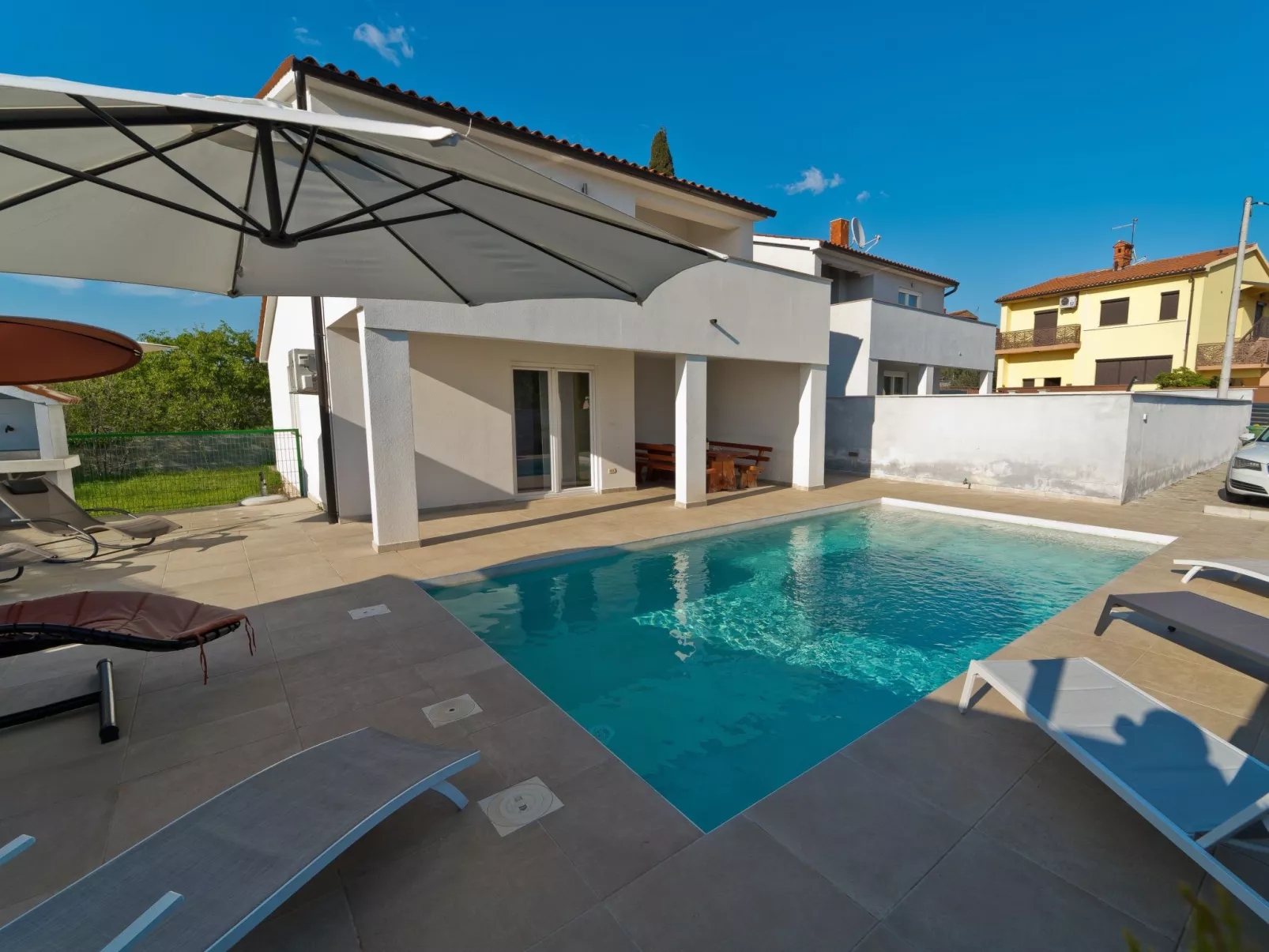 Luka mit Pool, gelegen in Pula-Image-tags.info