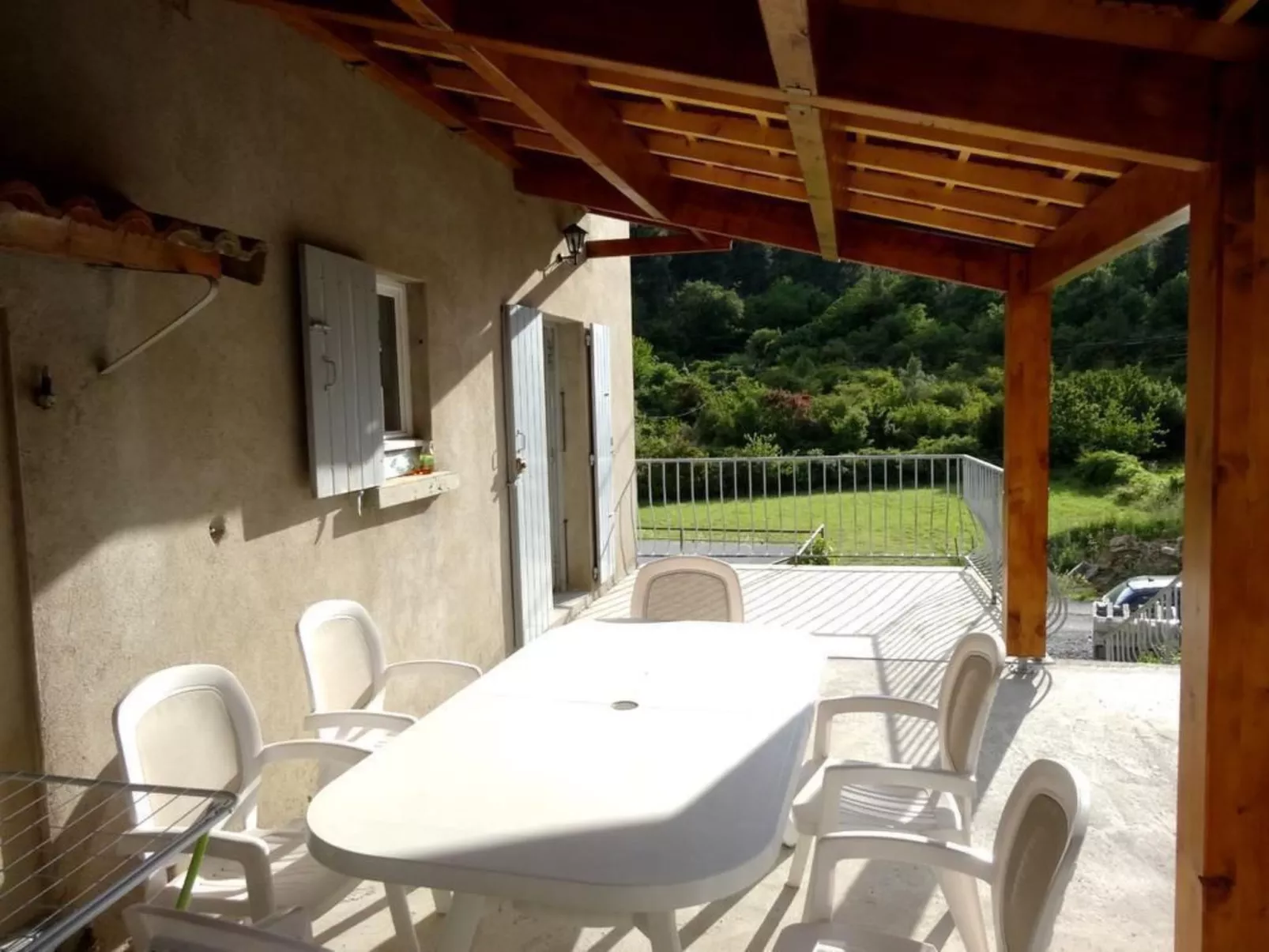 "La Source" mit Pool-Draußen