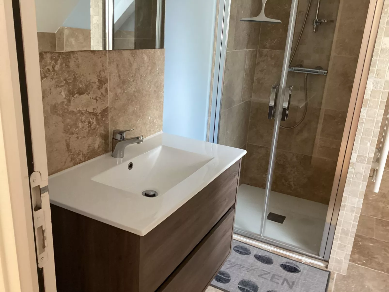 Haus von Leontine - Inside