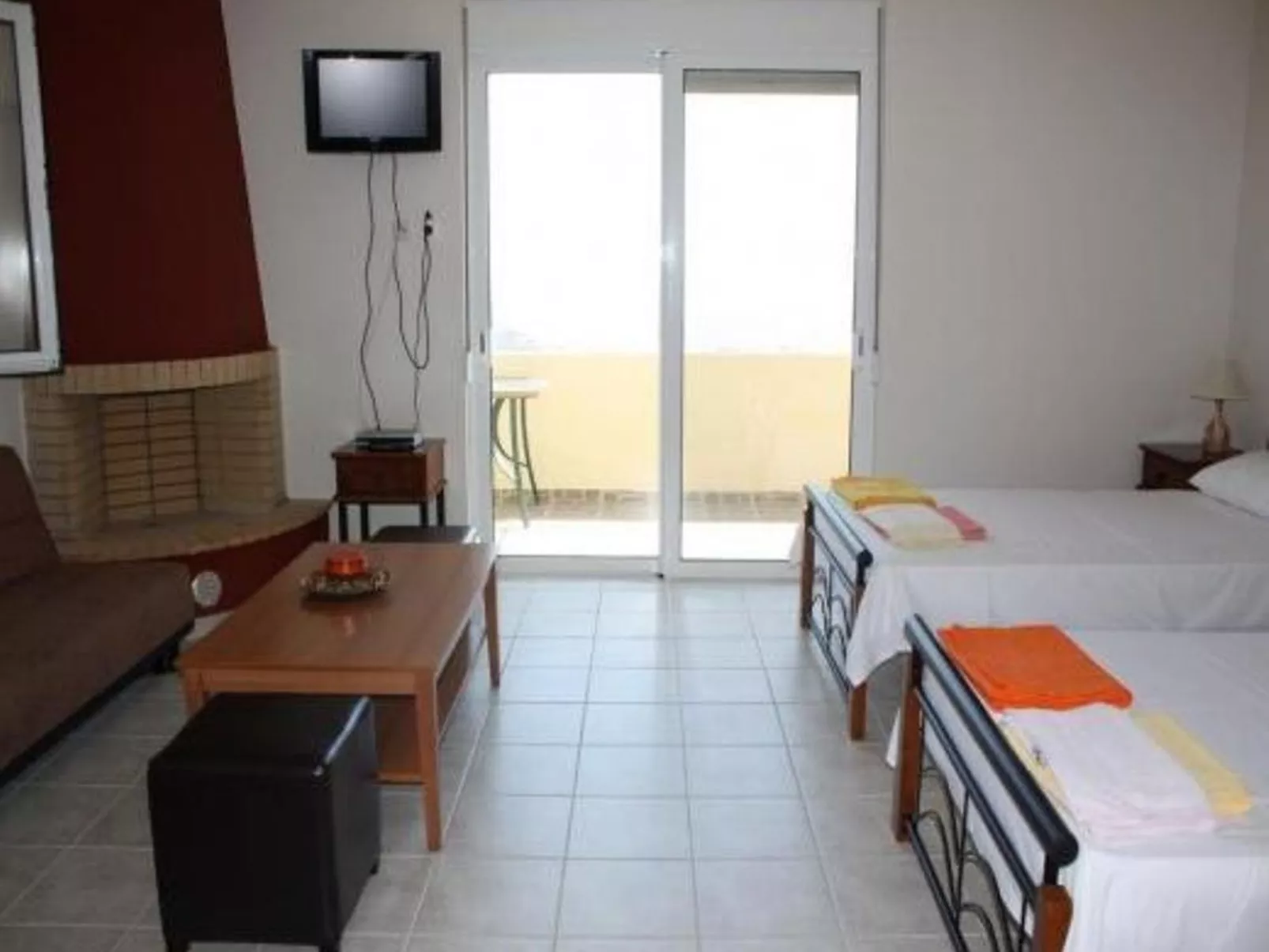 Paterakis Studios Triopetra-Dedans