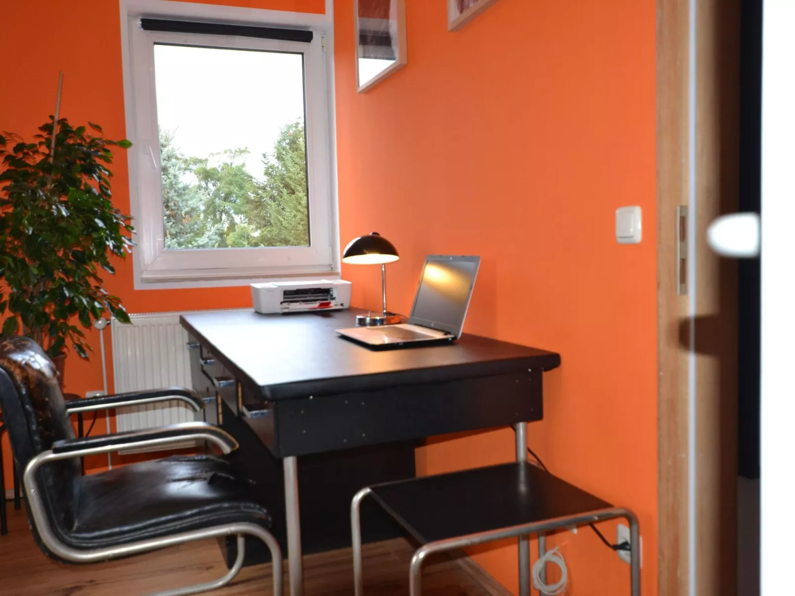 Großzügige Ferienwohnung mit Terrasse-Drinnen