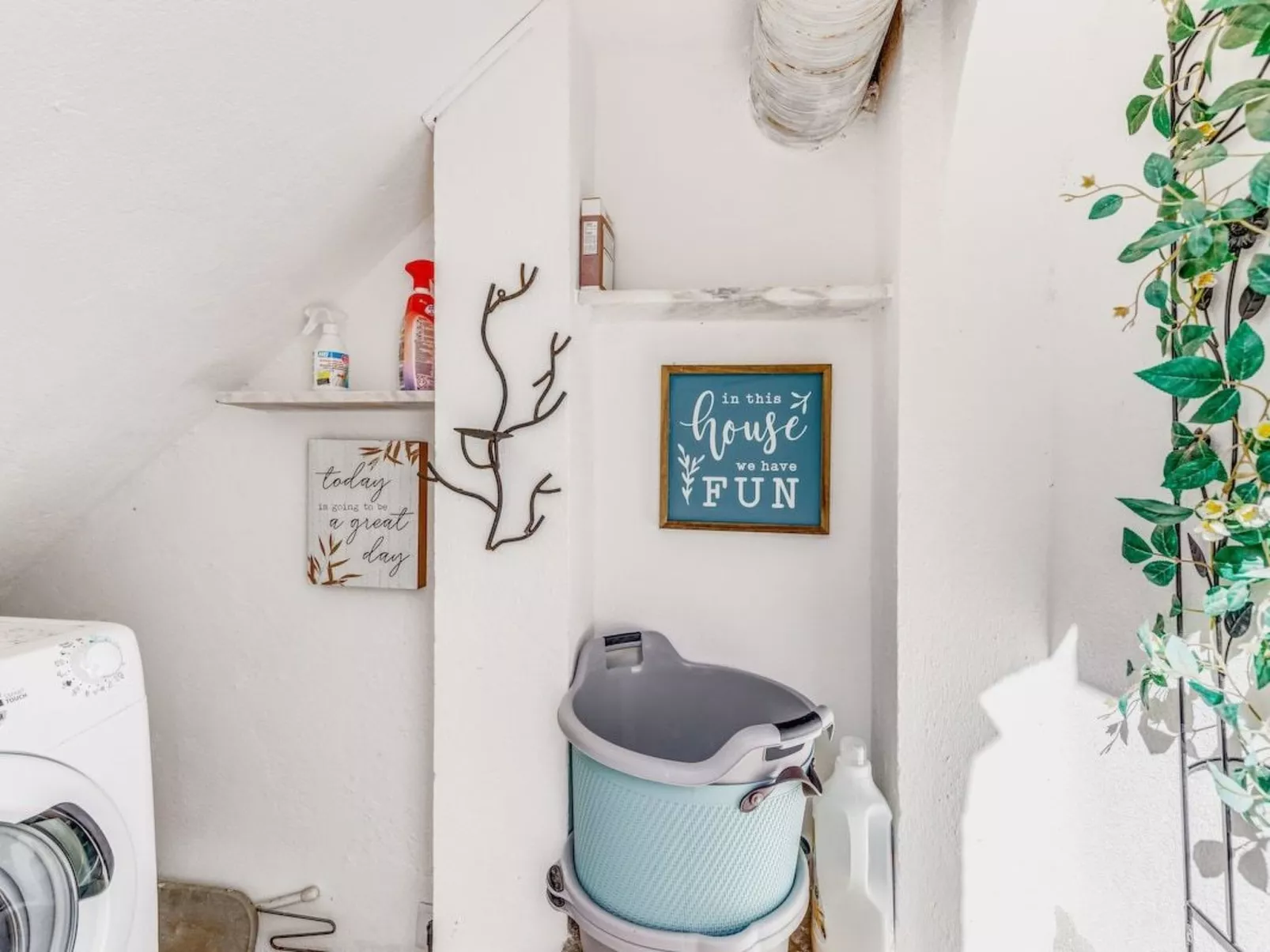 Die Welt des Mondes 1-Dedans